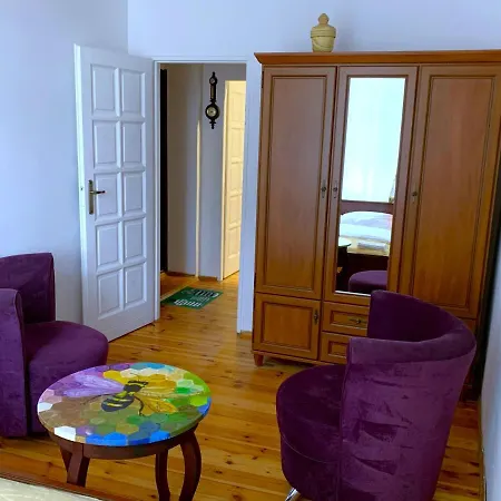 Rynekart Apartment *