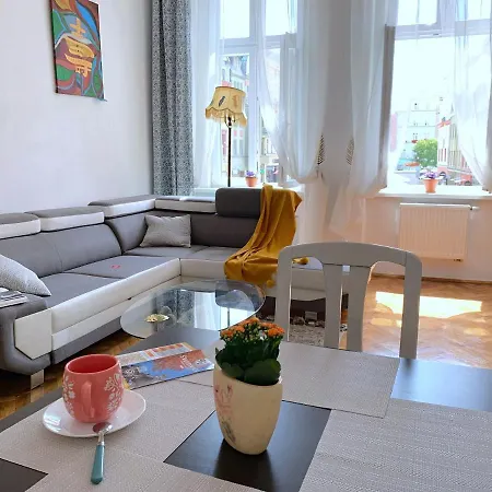 Rynekart Apartment *